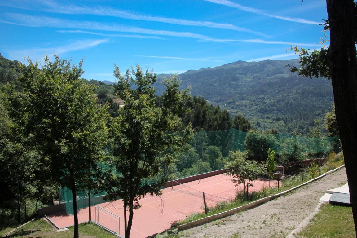 Encostas Da Torre Vendégház Terras de Bouro Kültér fotó