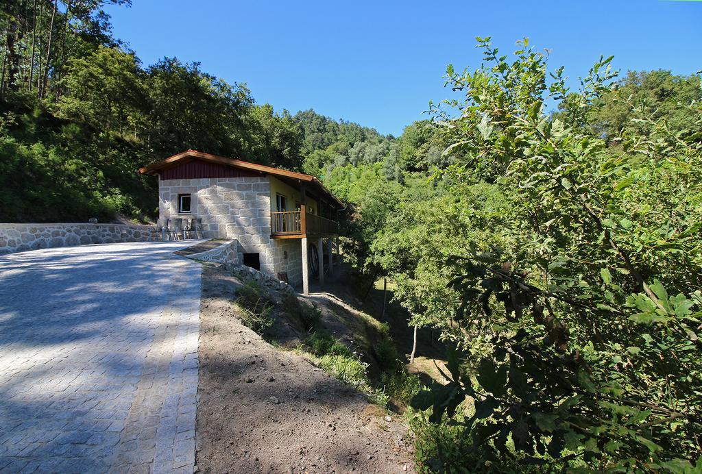 Encostas Da Torre Vendégház Terras de Bouro Kültér fotó